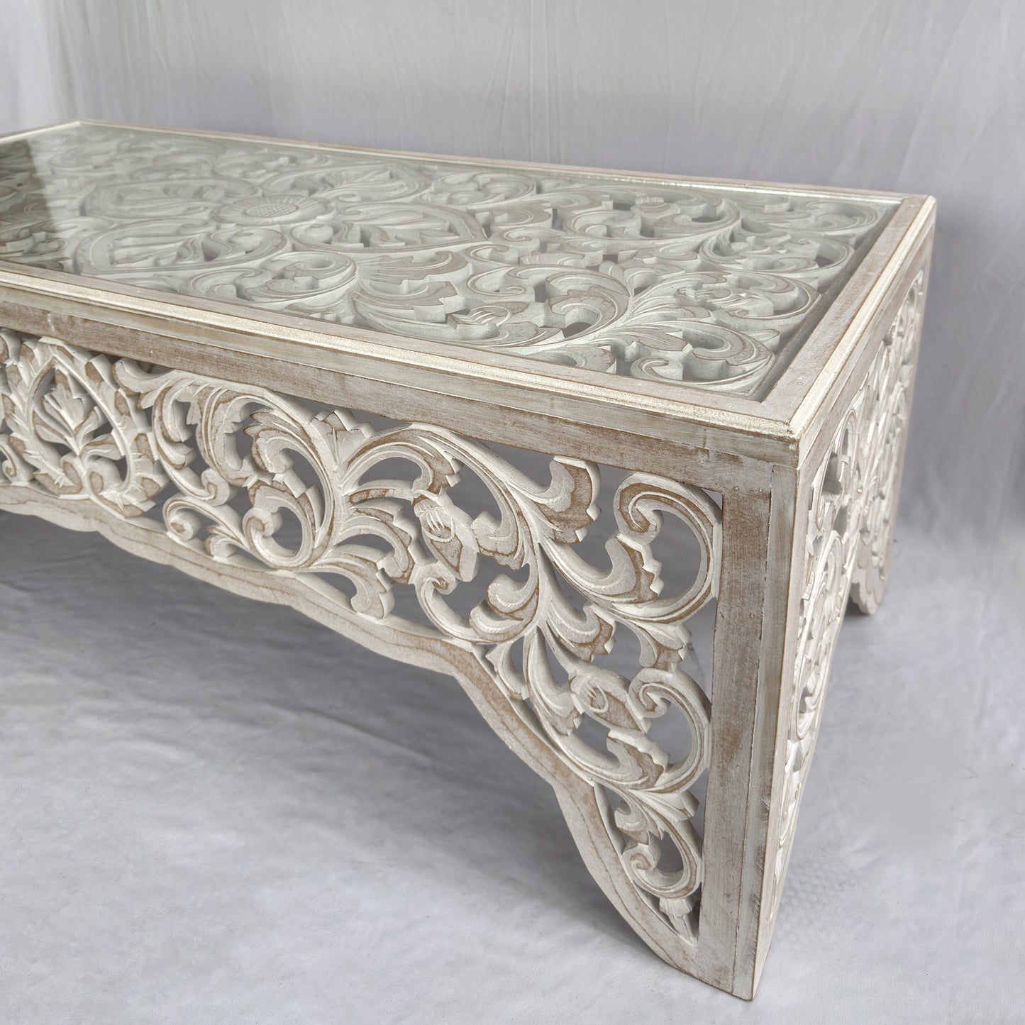 Carved Coffee Table "Salira" - White Antic Wash