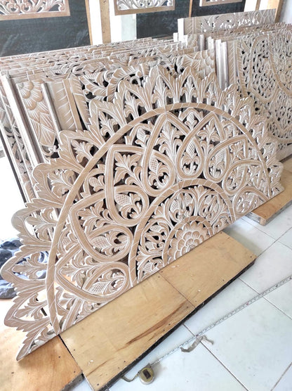 Carved Bed Headboard "Mahkota" - Antic wash - USA