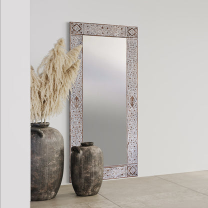 Hand Carved Mirror "Ainaro" - White wash - 180 cm